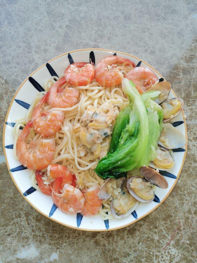 shmilyrx做的至尊海鲜拌面