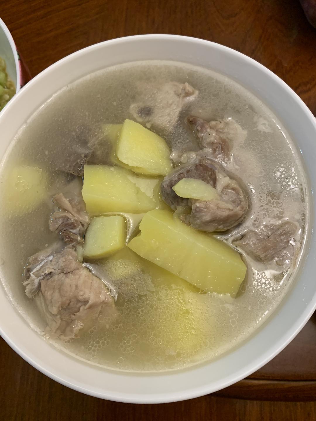 土豆排骨汤