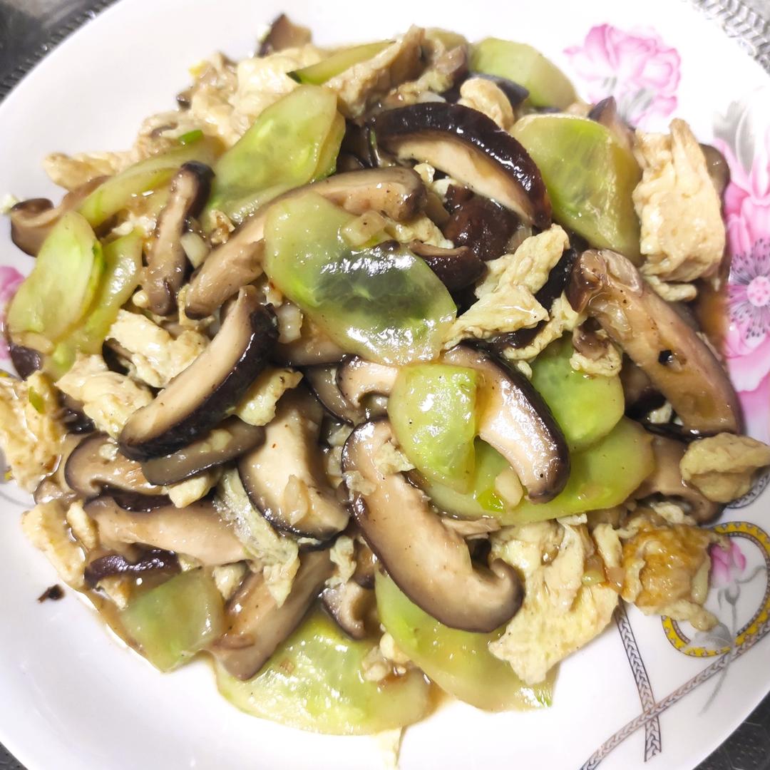 黄瓜香菇炒鸡蛋