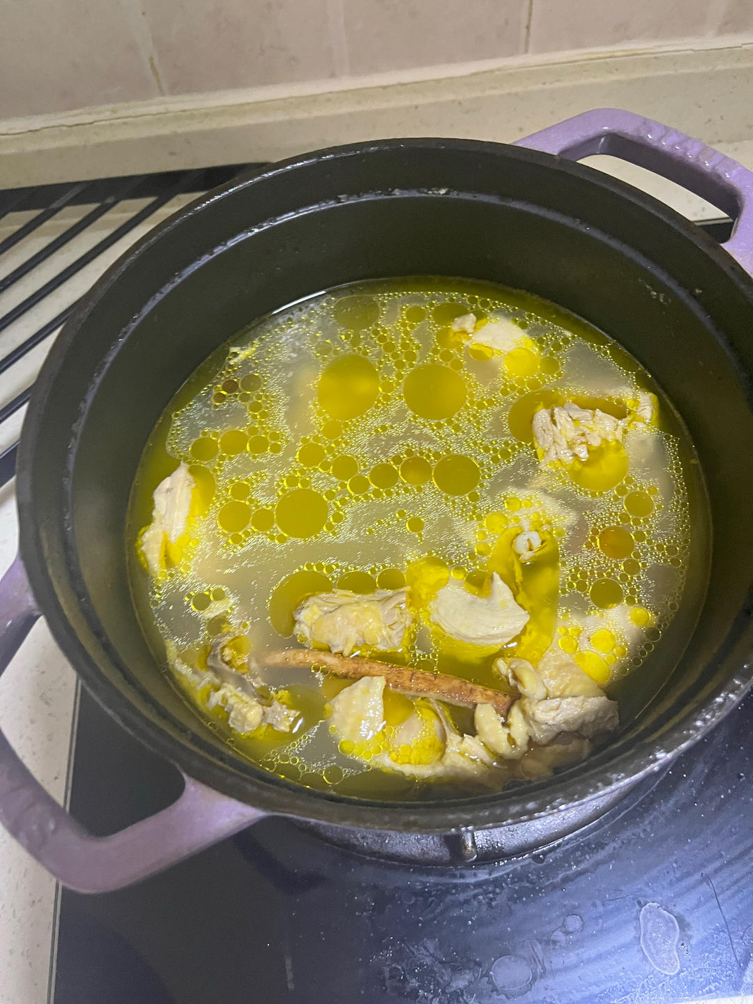 奶奶教的鲜香肥美香菇炖鸡汤