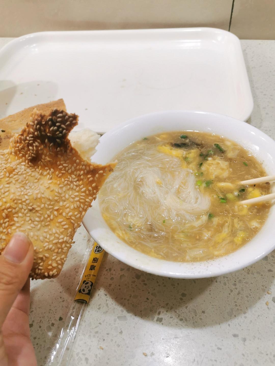 邓邓要好好吃饭呀