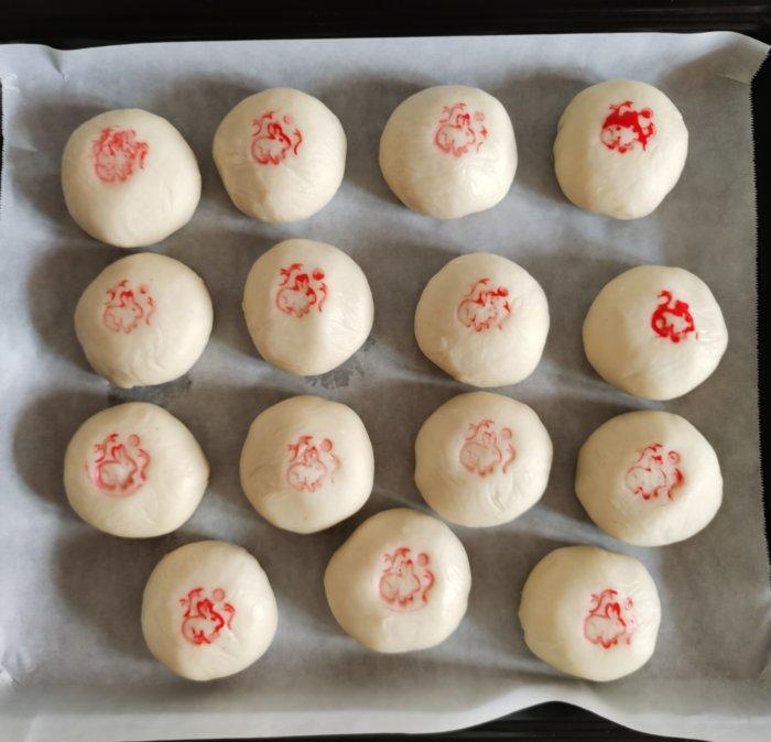 排四个小时队也买不到的鲜肉月饼，秘诀是放麻油！