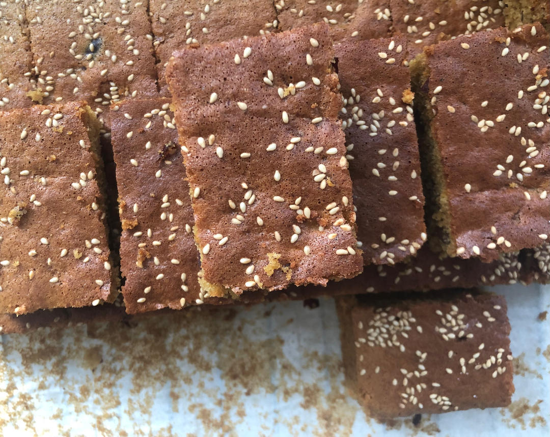 改良版红枣糕，此配方蓬松柔软，减油减糖，全蛋打发好操作