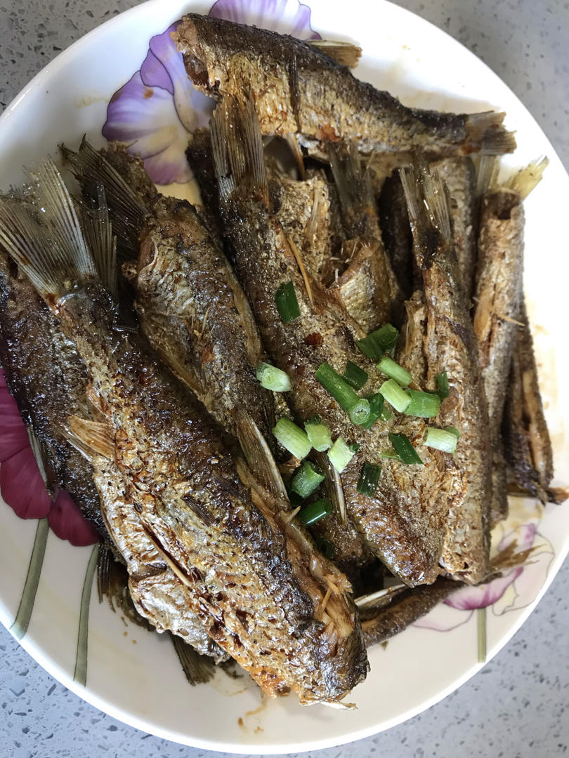 香煎杂鱼（酱油水杂鱼）
