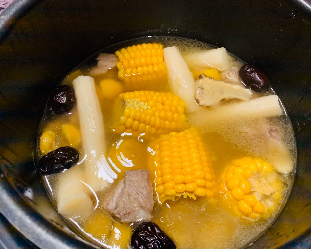 冬日清欢·山药玉米排骨汤的做法