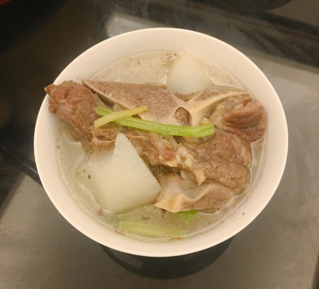 玉米猪骨汤