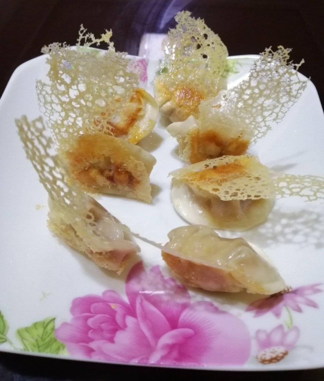 冰花蕾丝煎饺