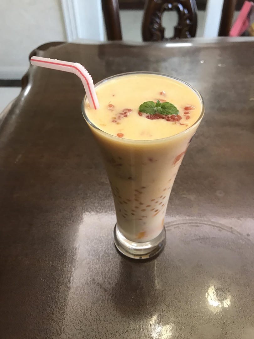 港式甜品——杨枝甘露(芒果西米露)附芒果花切法