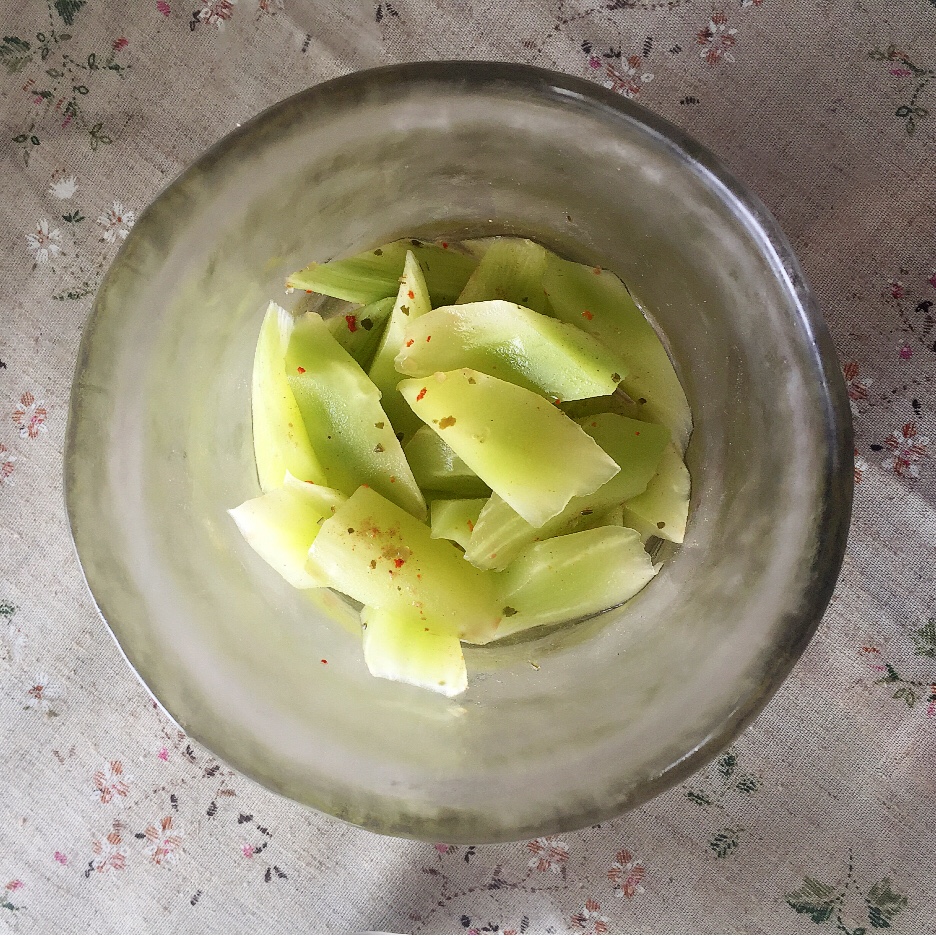私房小菜腌莴笋片