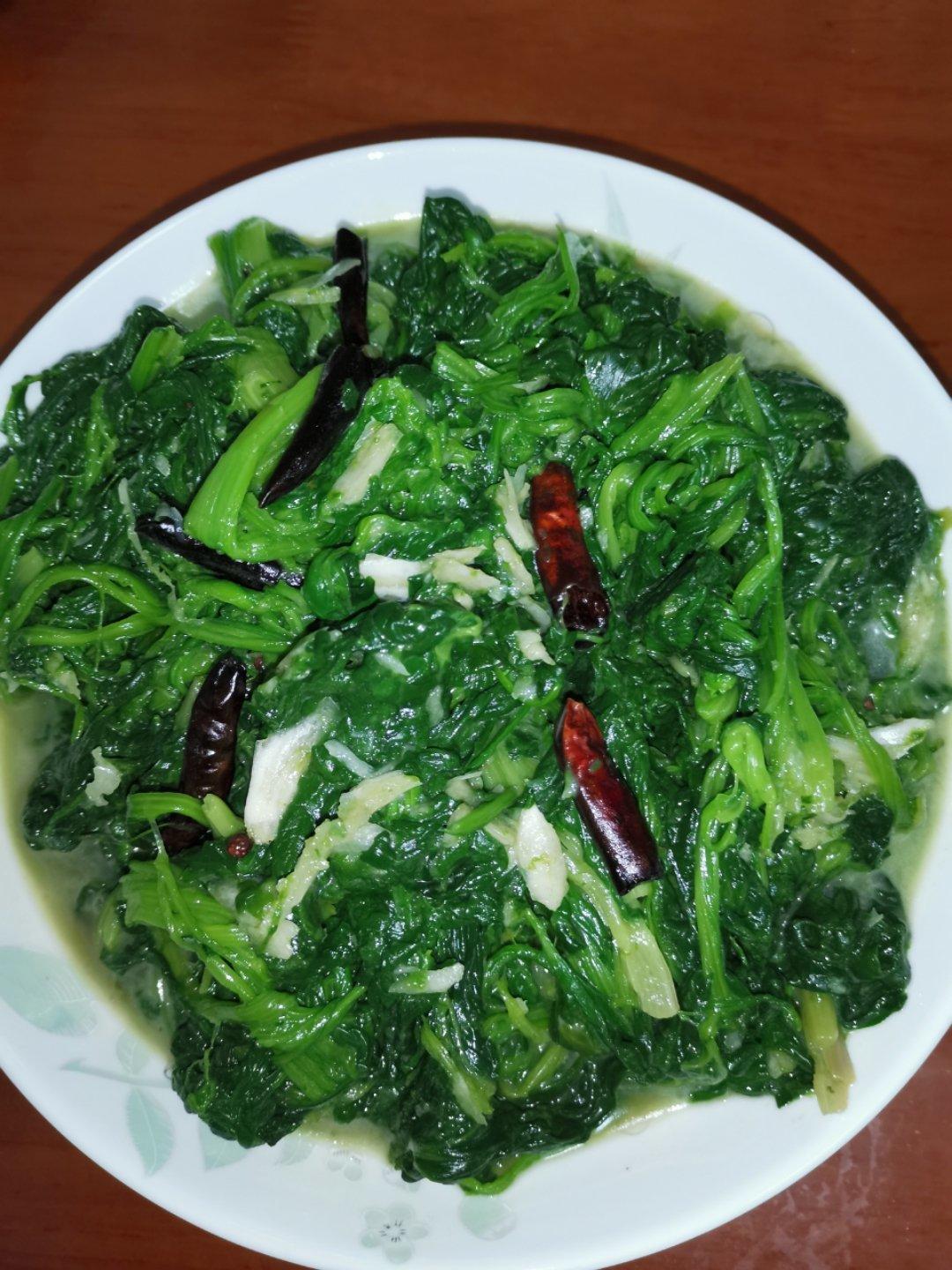 凉拌菠菜(家传秘方)