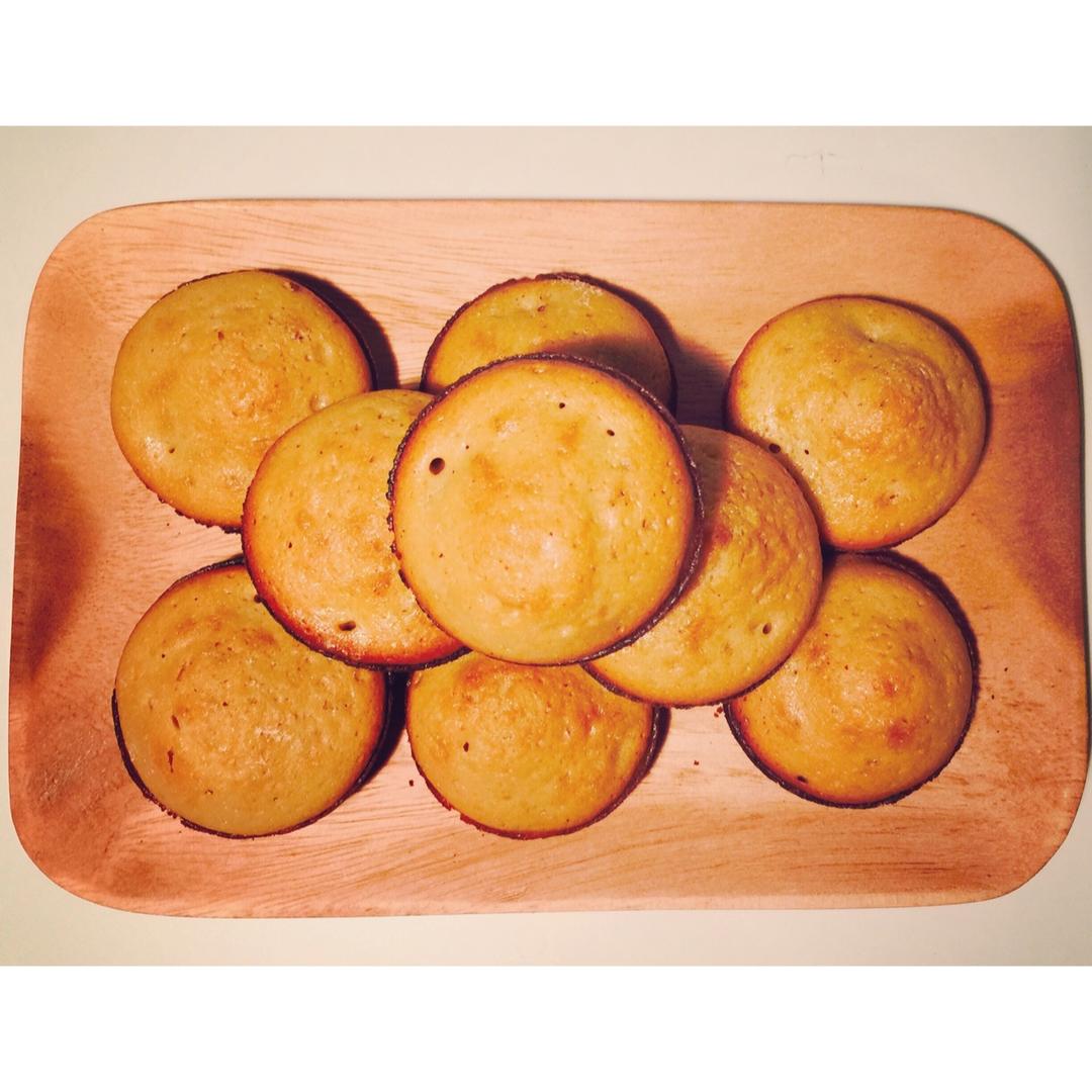 玛德琳（蓝带方）