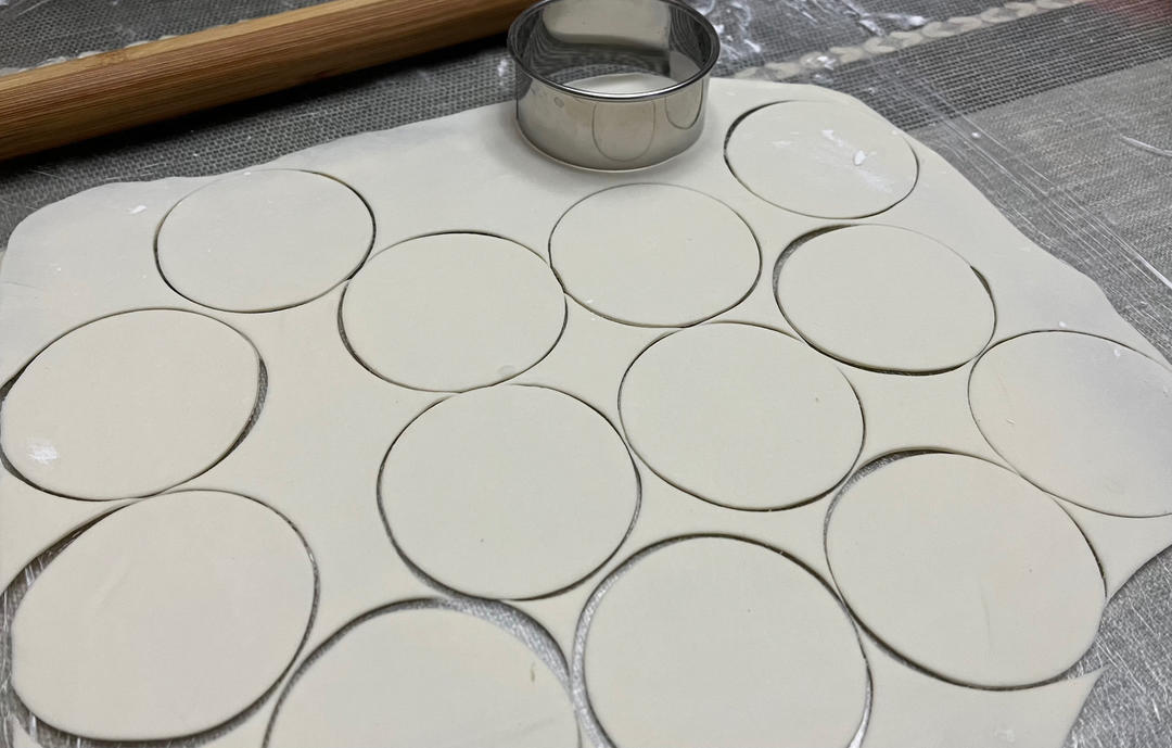 手工揉面三分钟，又韧又薄又好包的饺子皮