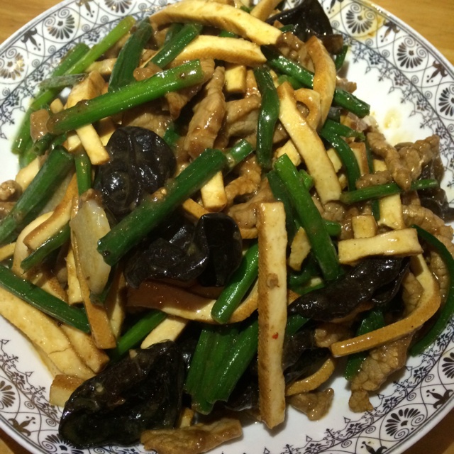 韭菜花香干猪颈肉