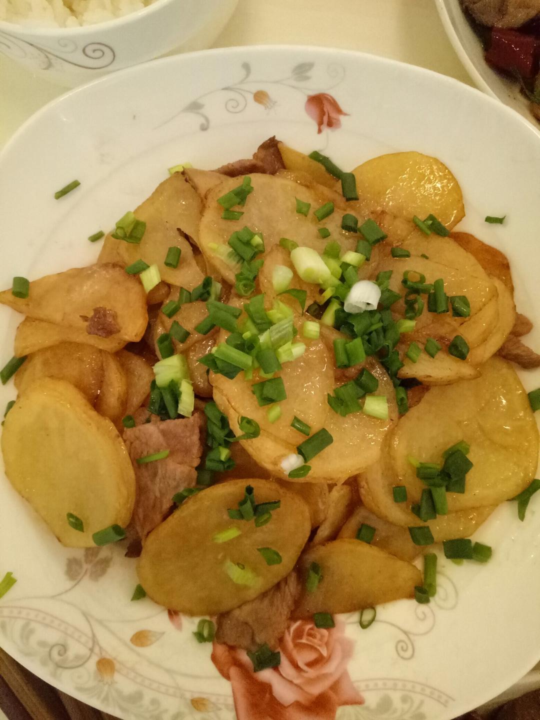 土豆片炒肉