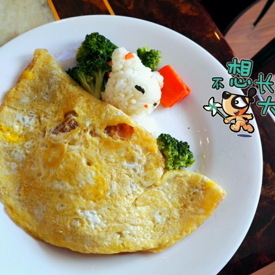 午睡的熊宝宝蛋包饭