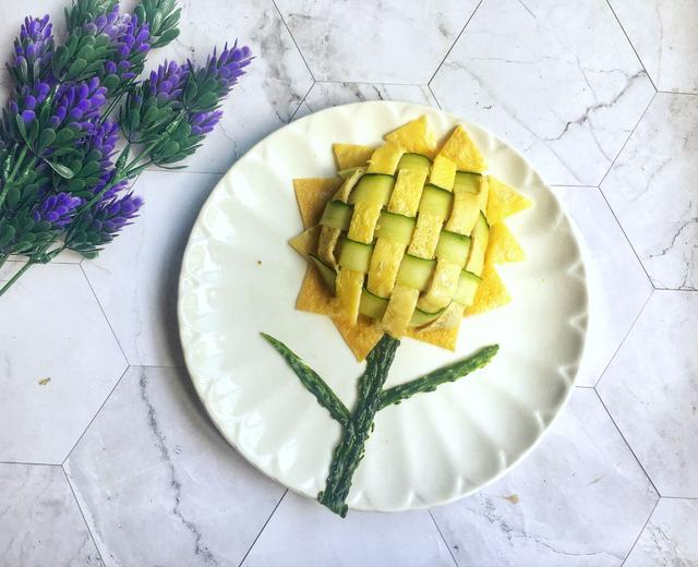 米饭花样吃法(3)——儿童创意向日葵盖饭的做法