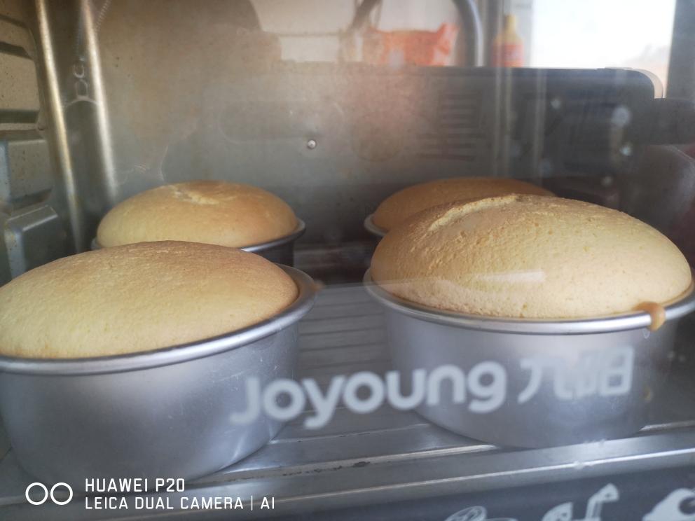 4个4寸版戚风蛋糕🧁的做法