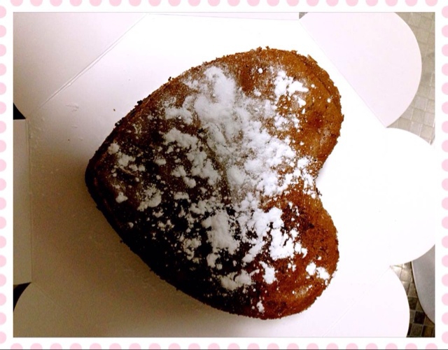 爆浆的巧克力凹蛋糕