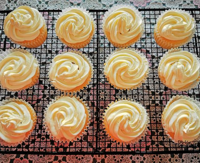 纸杯奶油蛋糕的做法