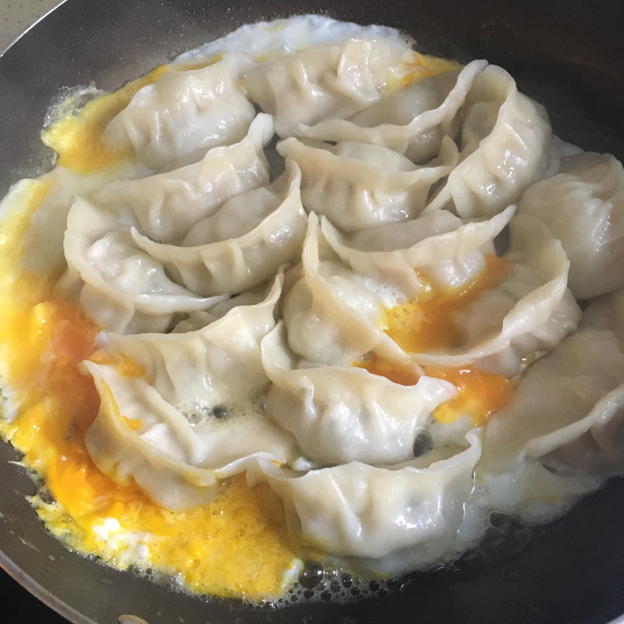 抱蛋煎饺