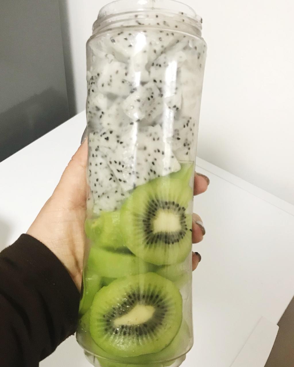 猕猴桃与火龙果思密达了
