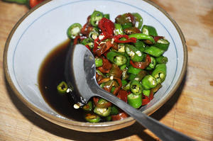 佐面小菜：醋泡辣椒的做法 步骤3