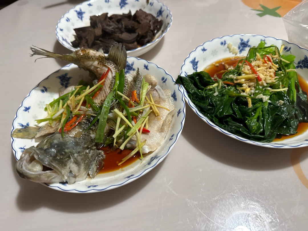 10分钟做 清蒸鲈鱼 （附切鱼图解）