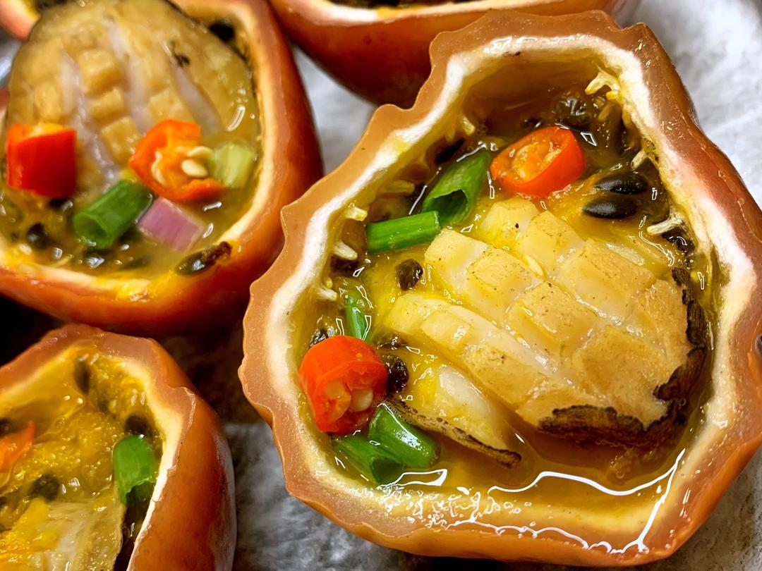 金猫咪食堂-百香果蒸鲍鱼