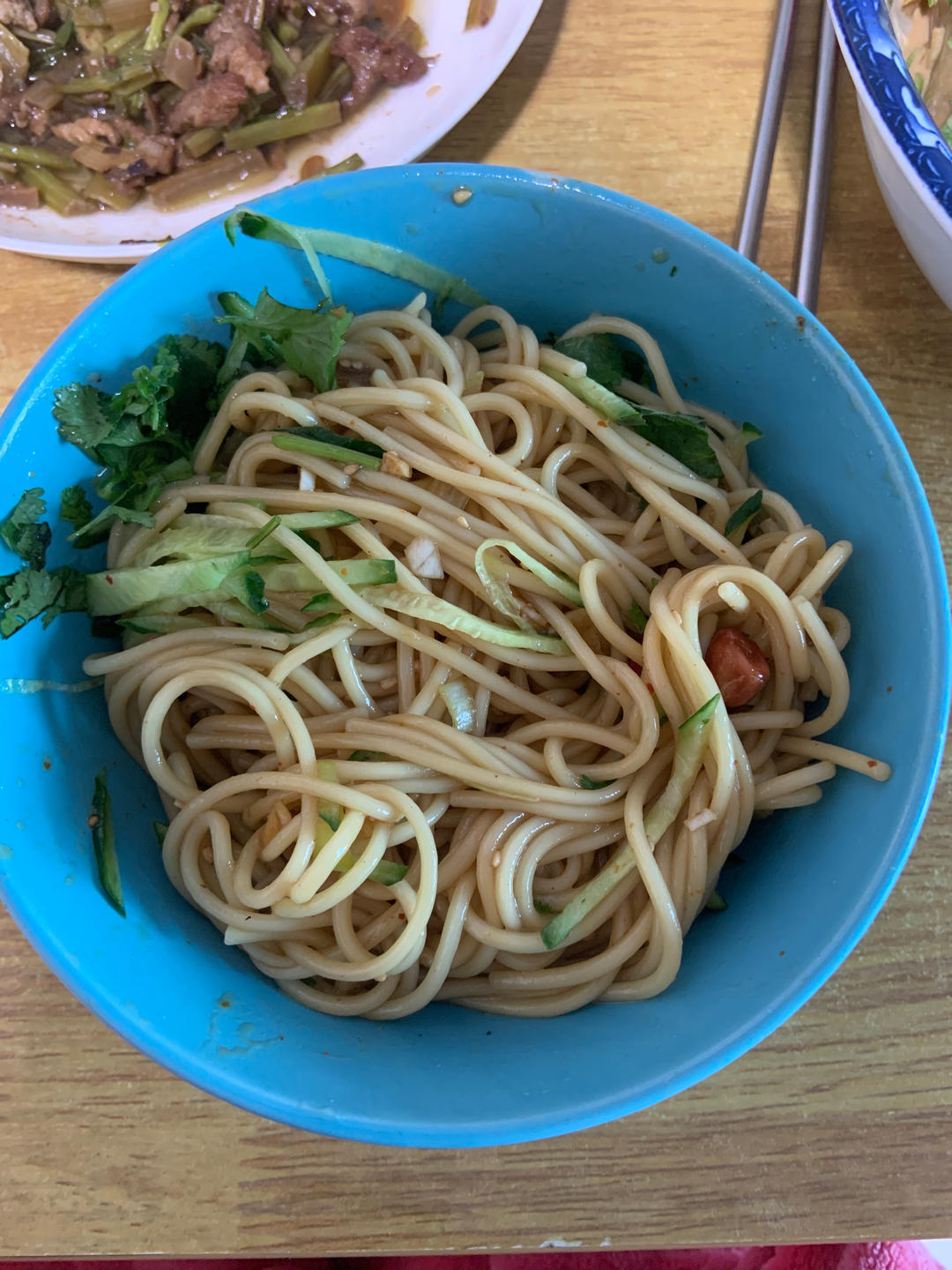 十分钟做好一盘开胃凉拌面～太好吃啦