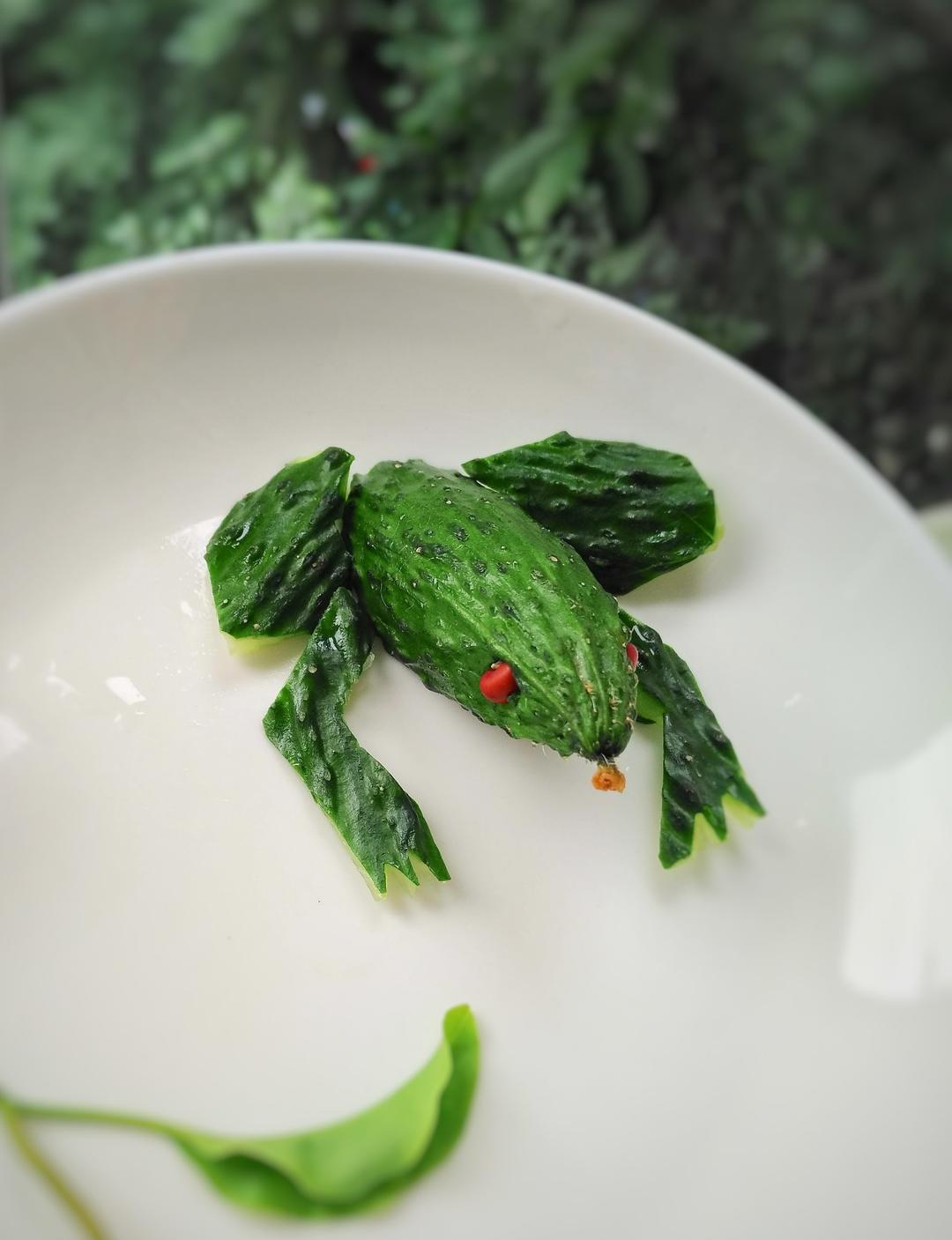 碧玉翠宝做的蔬果创意黄瓜青蛙