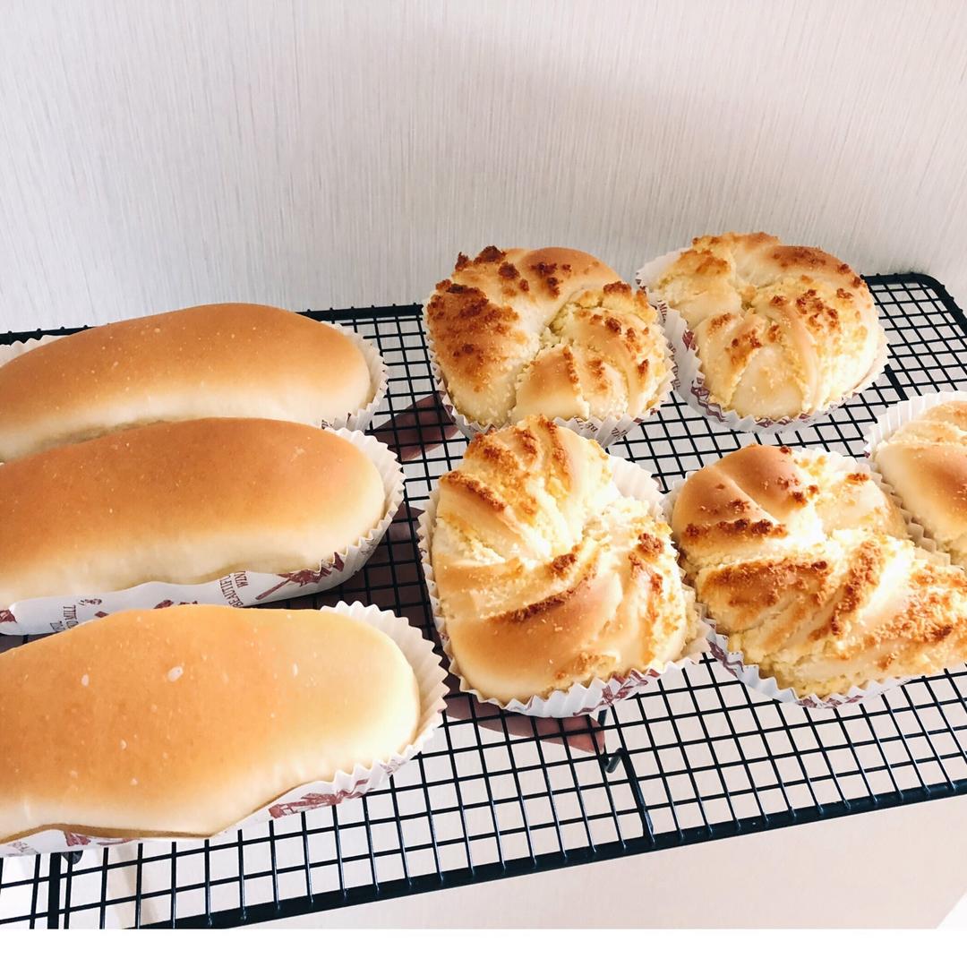 柔软看得见─超软香甜椰蓉小面包