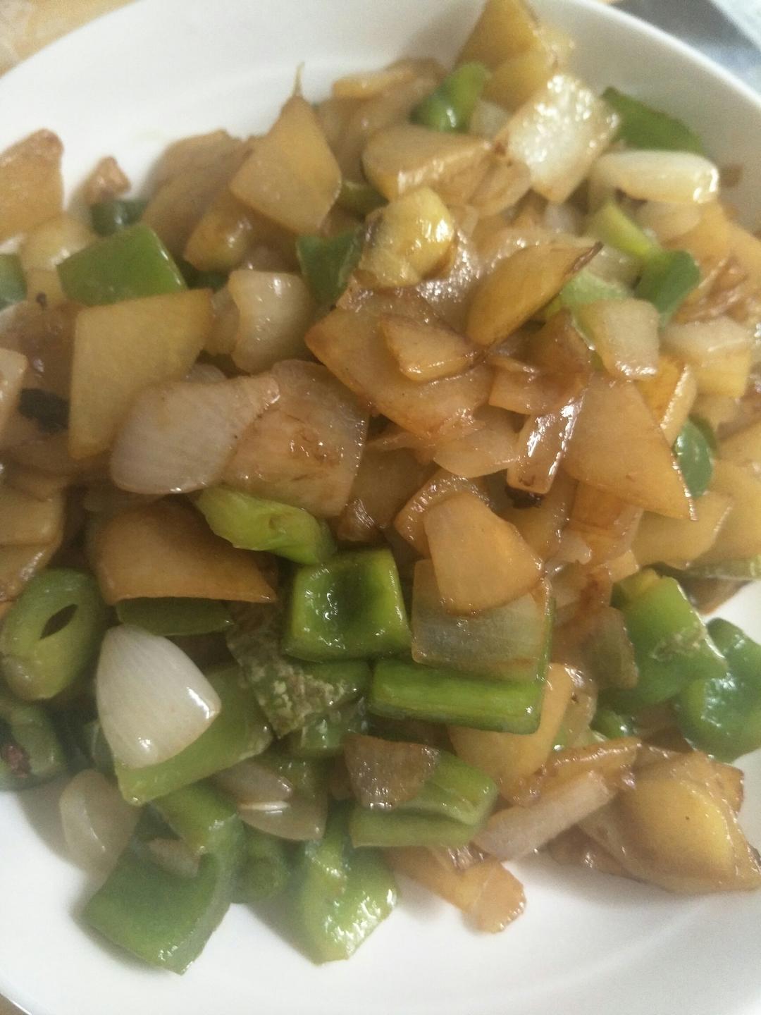洋葱青椒炒土豆