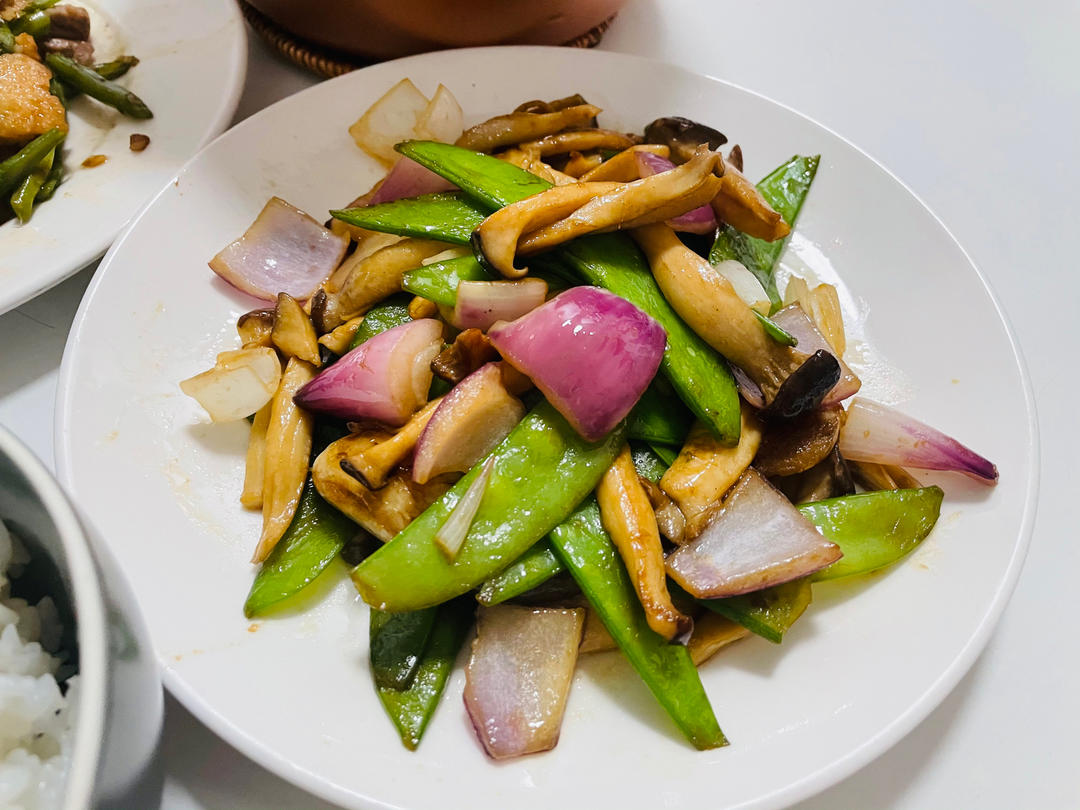 杏鲍菇炒荷兰豆