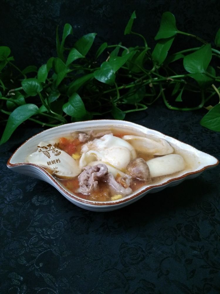 鲜姬松茸肉片汤(简单快捷一锅鲜~上班族的好选择)的做法