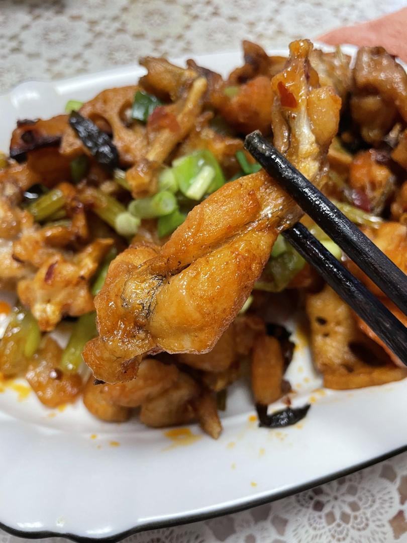 三步搞定最爱的干锅牛蛙