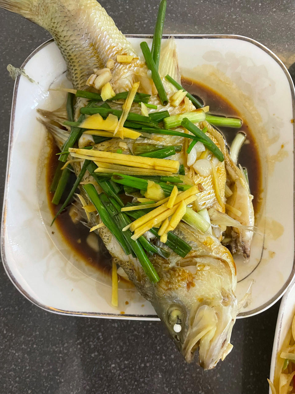 清蒸鲈鱼