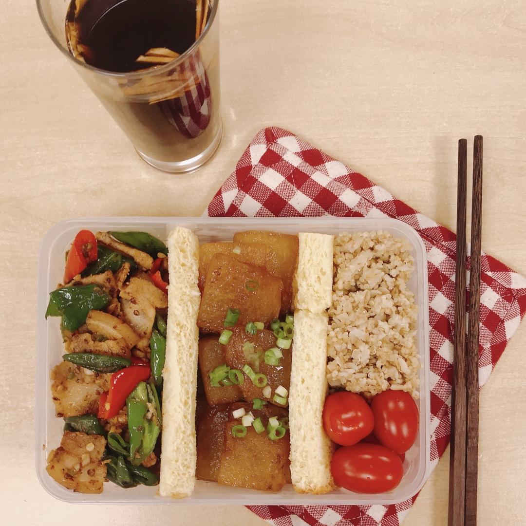 请给我十碗米饭的米饭杀手！辣椒炒肉！（小炒肉）