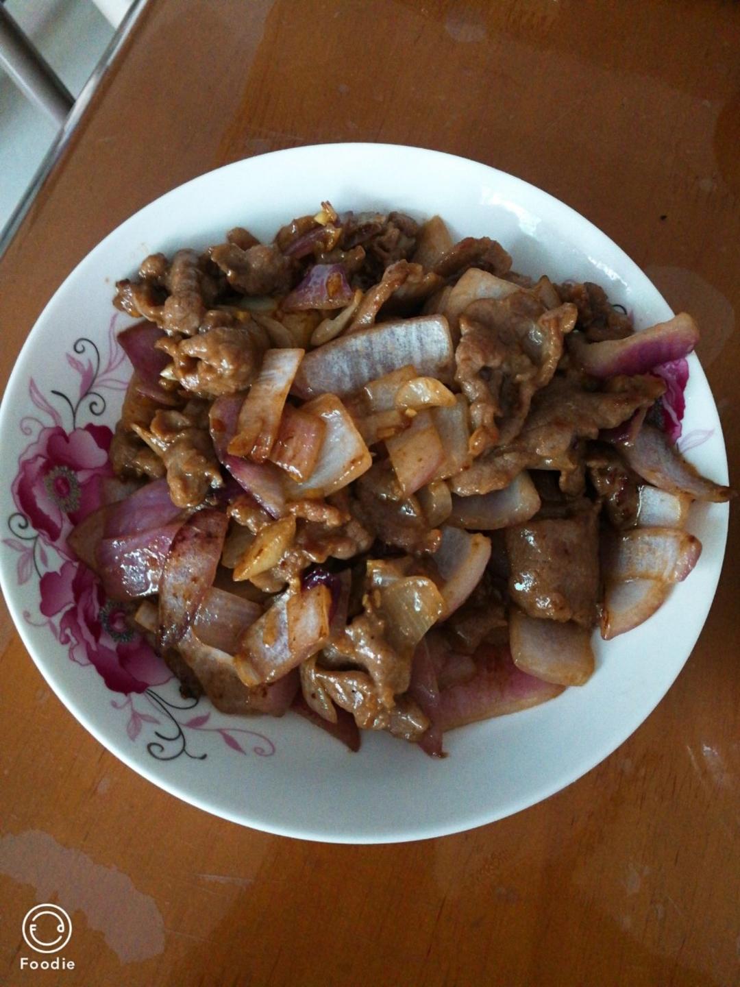 洋葱炒牛肉