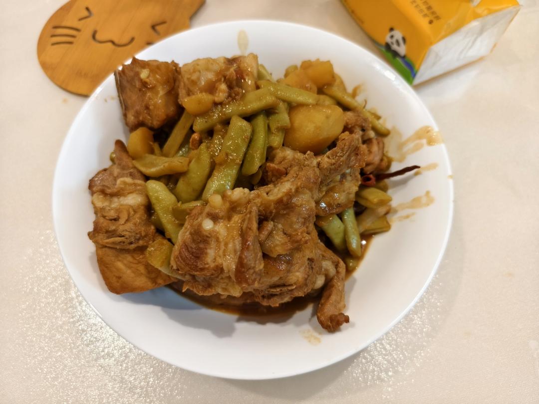 硬菜代表--排骨炖豆角土豆（豆角焖面胚子）