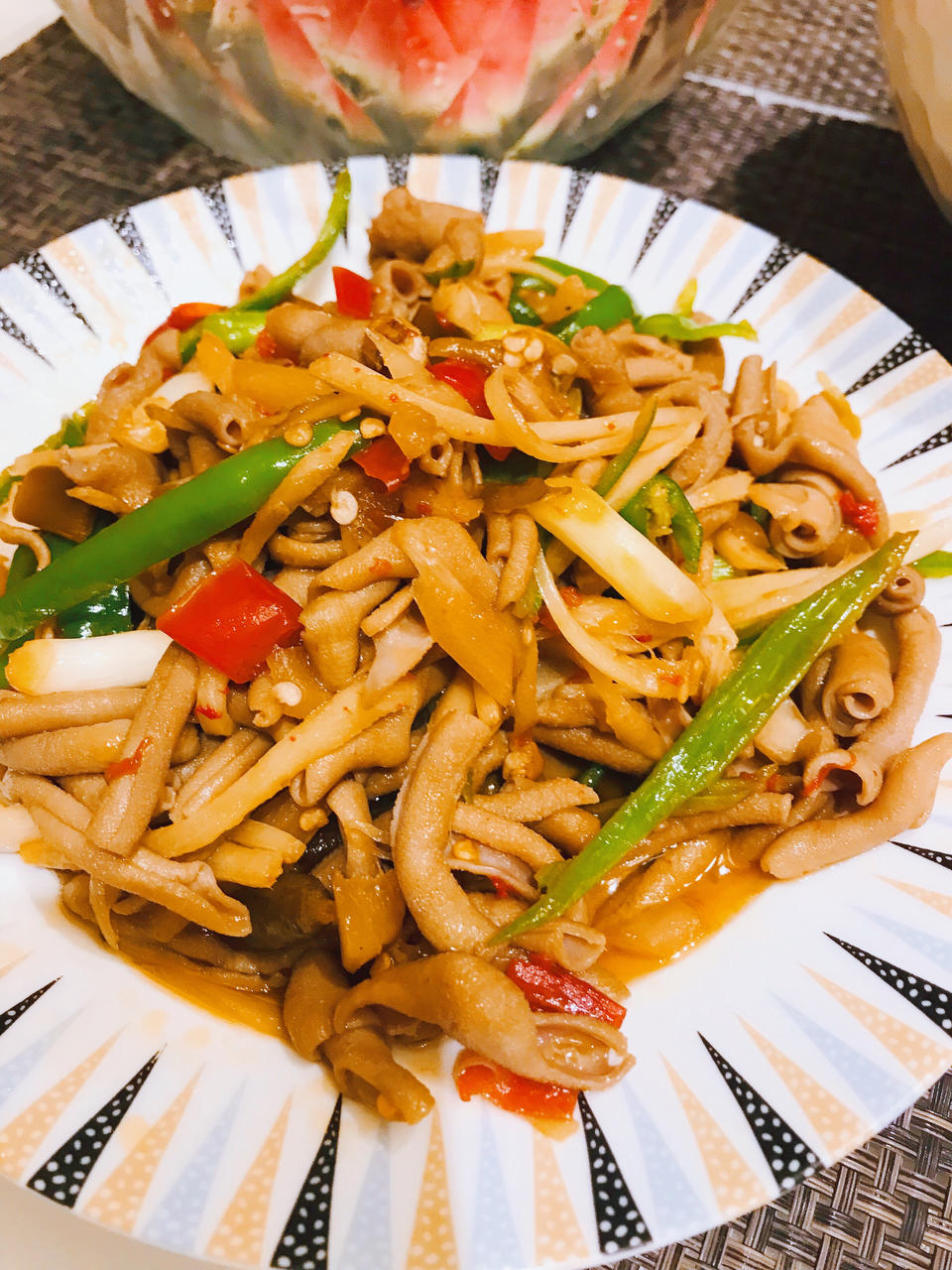 泡椒鸭肠（做法简单又好吃）