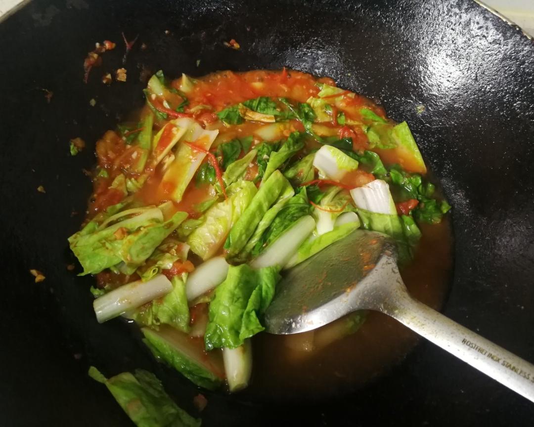 蒜香番茄蔬菜汤的做法
