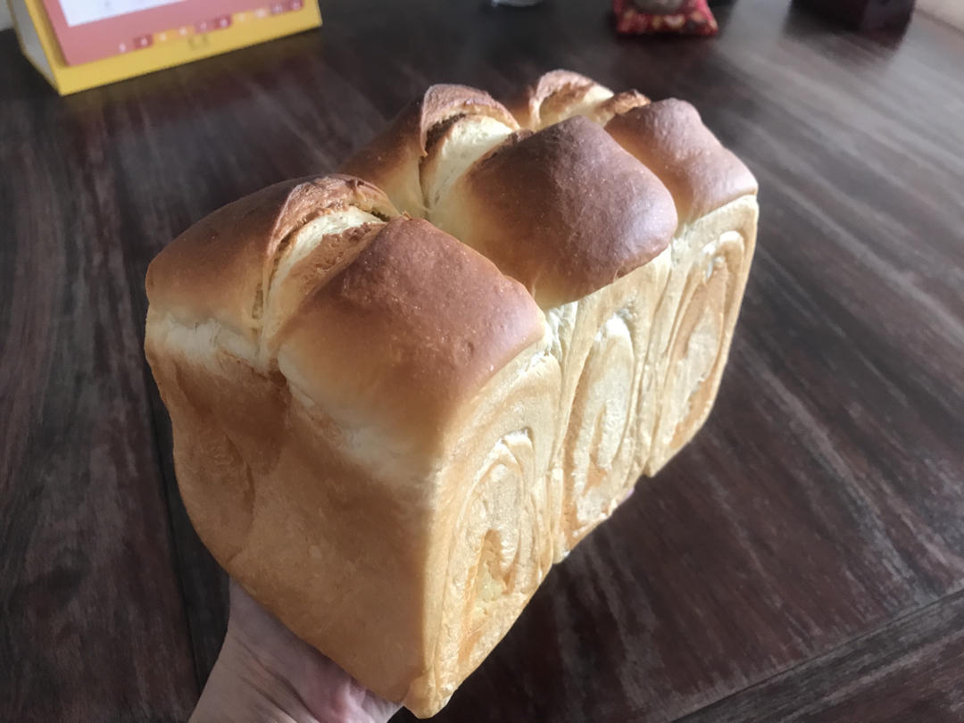 我认为最好吃的吐司🍞重磅奶油奶酪吐司（内含奶油奶酪馅料制作方法）