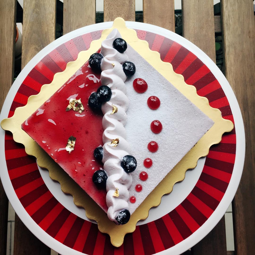 《Tinrry下午茶》教你做蓝莓益力多慕斯