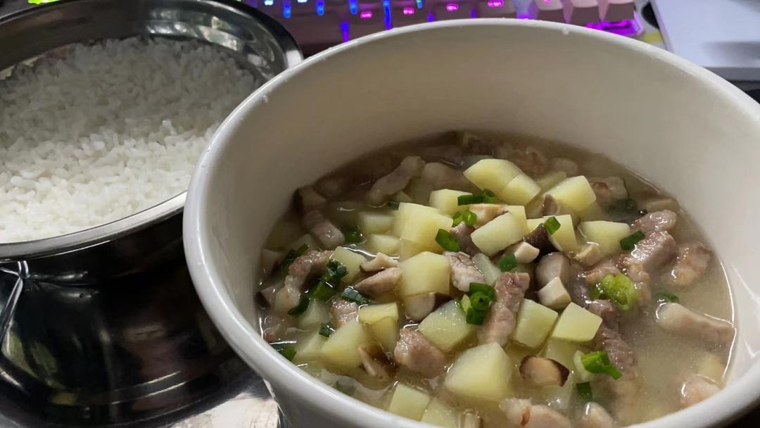㊙️香菇土豆肉沫拌饭❗️比外卖还好吃
