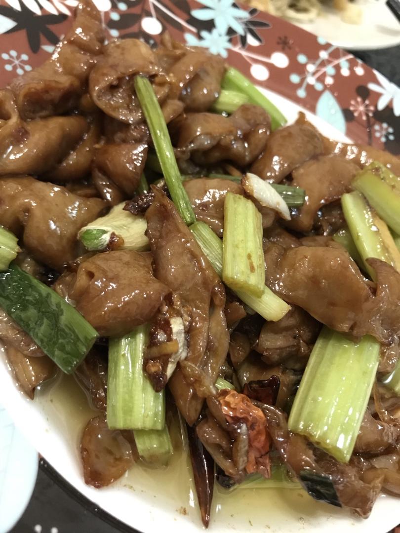 味道香浓，软滑可口の传统溜肥肠
