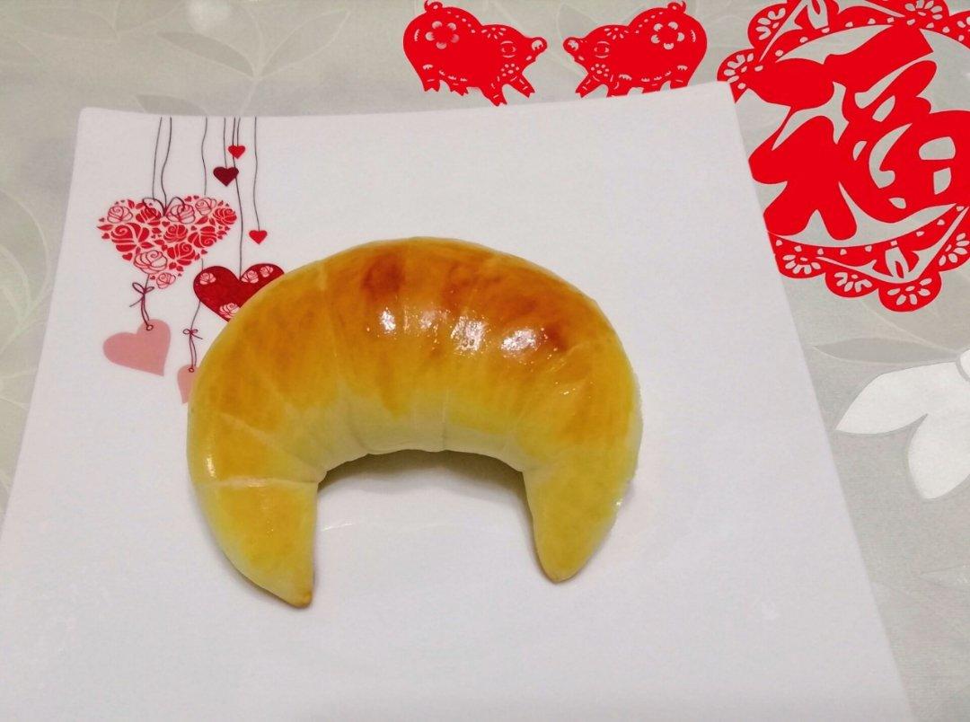 波兰种金牛角面包