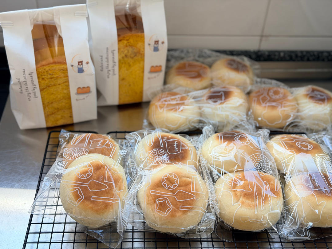 在家就能做，日式面包店招牌红豆大鼓面包