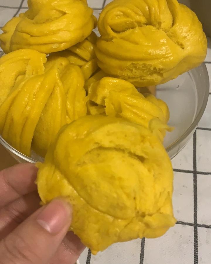 一根筷子卷出盘丝花卷（南瓜花卷）