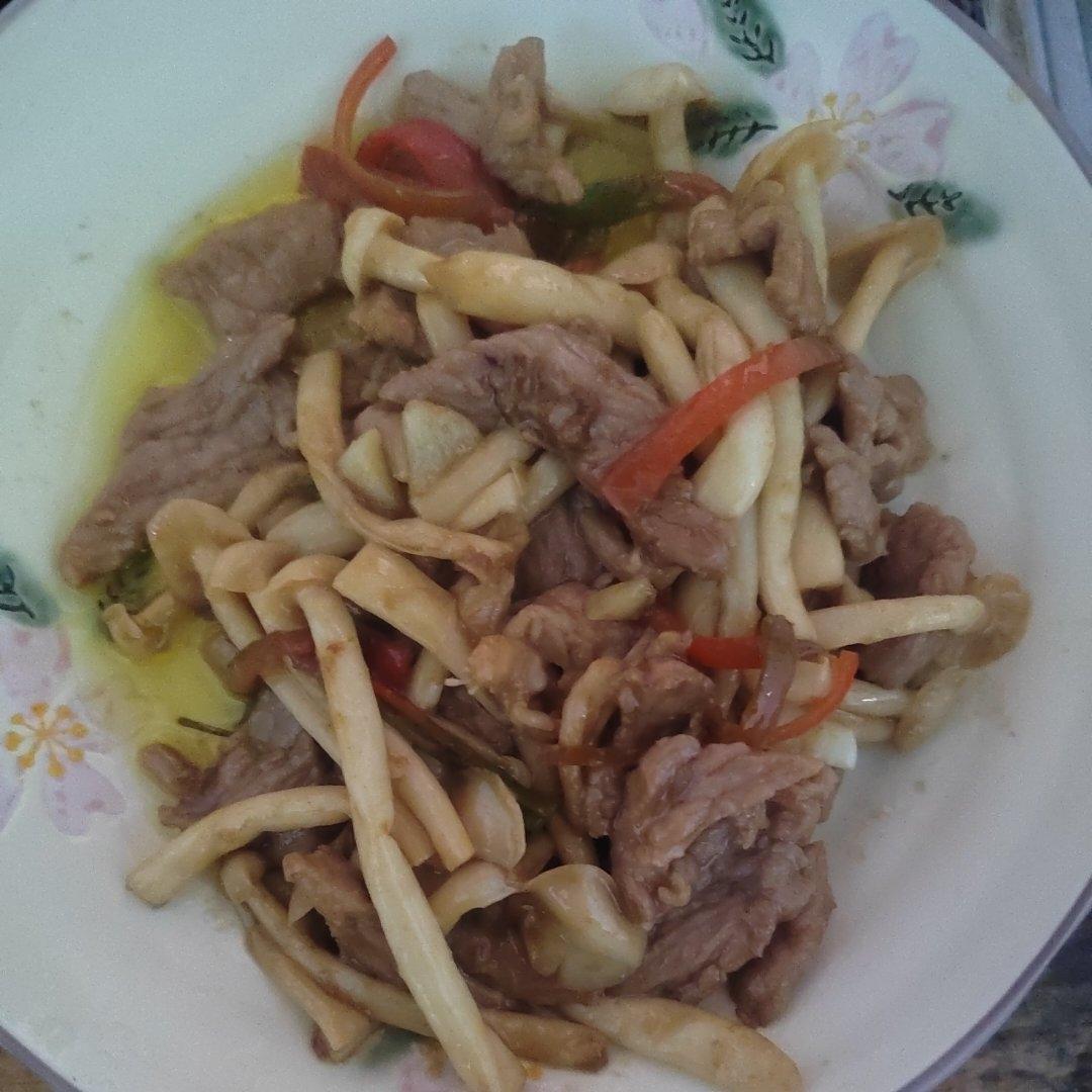 家常小炒‼️海鲜菇炒肉丝💯