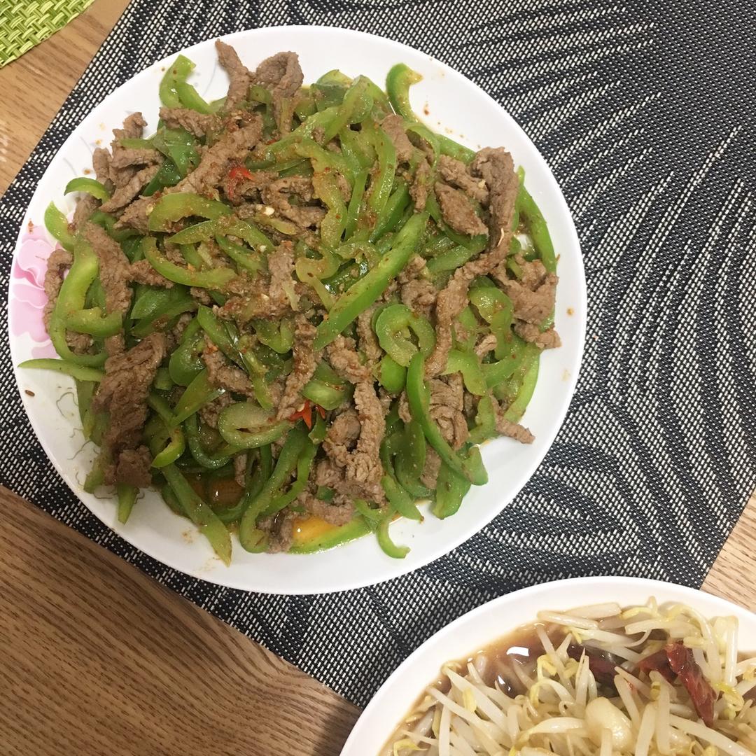 孜然牛肉炒青椒